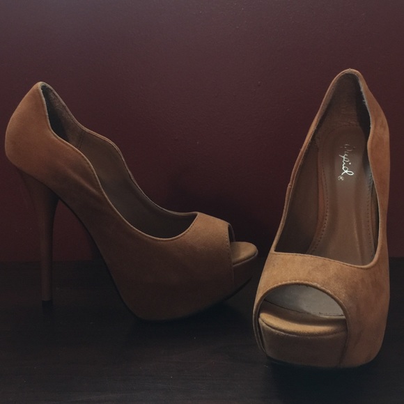 Tam suede high heels!