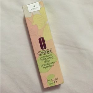 Clinique moisturizing lip gloss