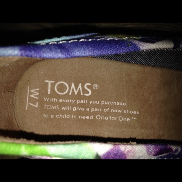 Toms purple corbel wedges.  Size 7 - Picture 4 of 4