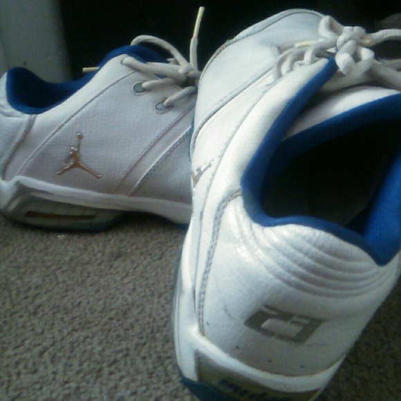 Shoes - Picture 1 of 3