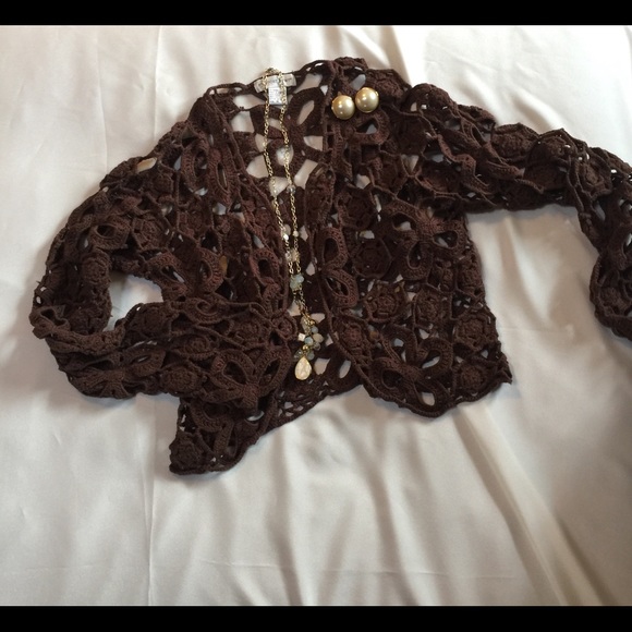 Newport News crochet sweater size M