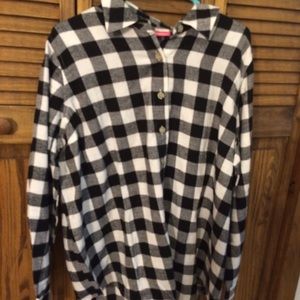 Black/white soft flannel