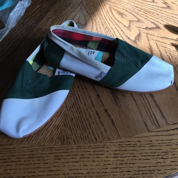 TOMS slip ons