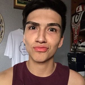 Meet your Posher, Cesar