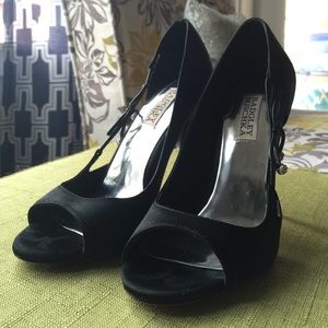 Badgley Mischka bow detail satin black heels