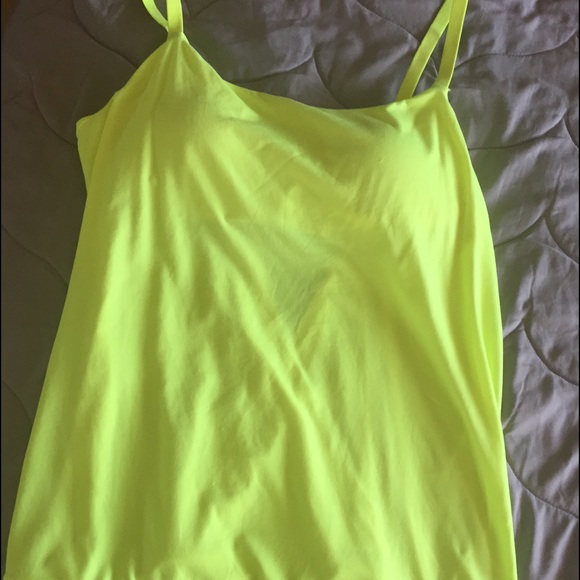 Under Armour tank