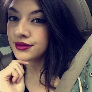 Meet your Posher, Sienna