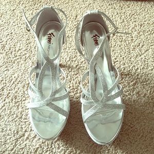 Sparkly Fioni 3-3.5" Heels!