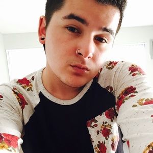 Meet your Posher, Corey