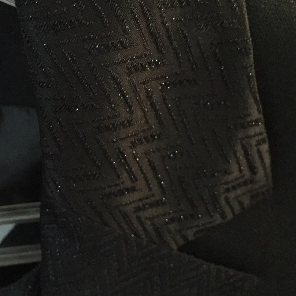 3 piece suit with shimmer collar and camisole - Picture 4 of 4