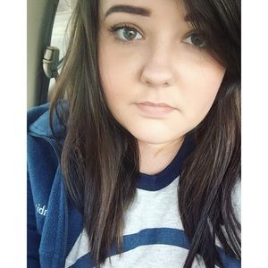 Meet your Posher, Kenzie