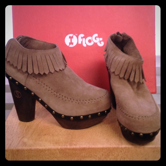 FLOGG "Davina" ash (taupe) nappa suede booties 6.5
