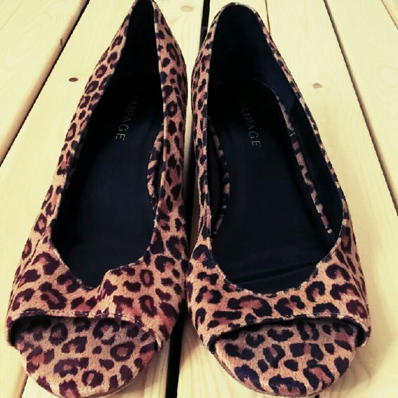 Leopard wedges