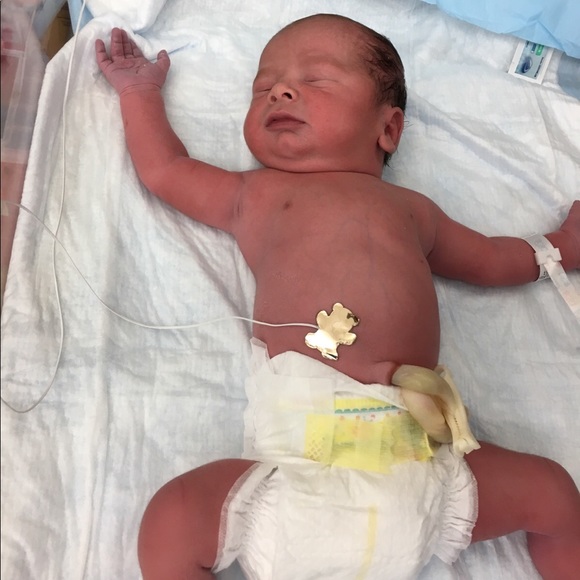 Meet your Posher, Nidia - Picture 6 of 16