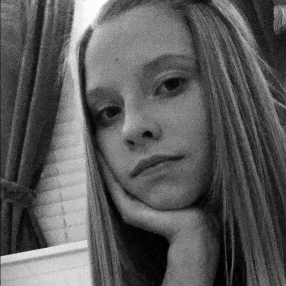 Meet your Posher, Madi - Picture 1 of 1