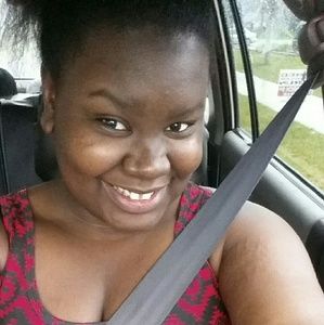 Meet your Posher, Monica