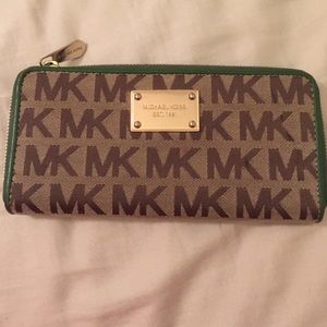 Micheal Kors Wallet