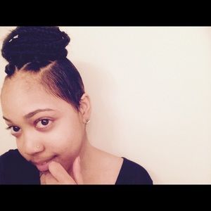 Meet your Posher, Kayla