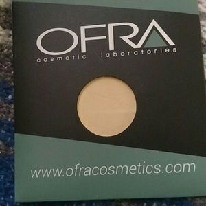 Ofra banana powder pan