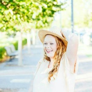 Meet your Posher, Alexandra