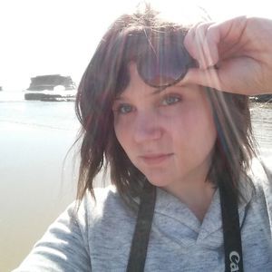 Meet your Posher, Casey