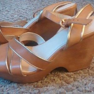 Barely new coach sandles only worn a couple times