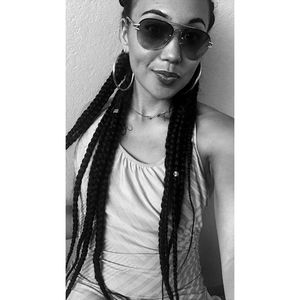 Meet your Posher, Mercedes