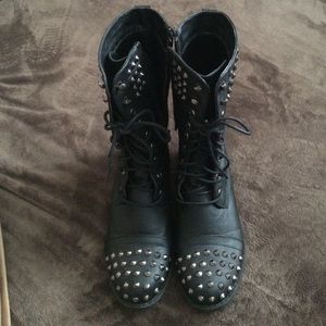 🚫SOLD🚫 Combat Boots