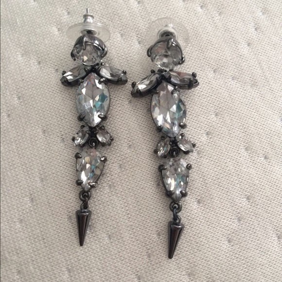 Stella & Dot hematite earrings