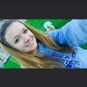 Meet your Posher, Danielle