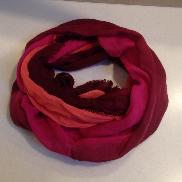 Infinity scarf - Picture 1 of 3
