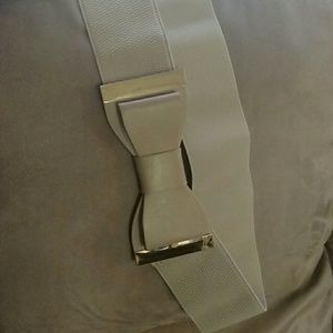 Torrid Bow belt
