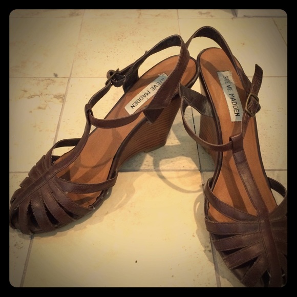 Steve Madden t strap wedge sandal