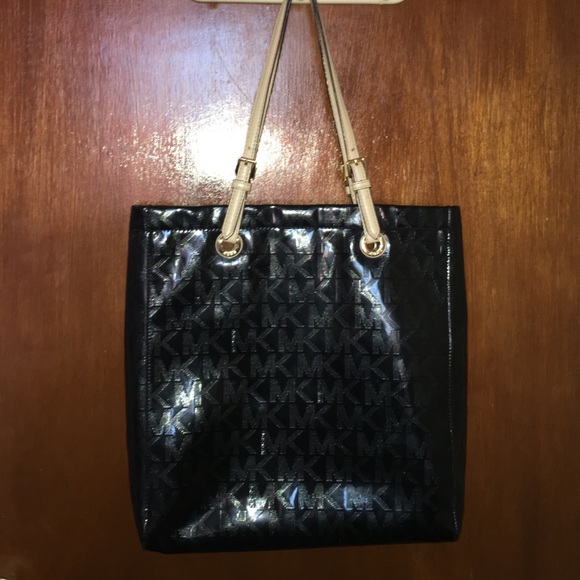 Michael Kors Large Black Jet Set Bag 💕