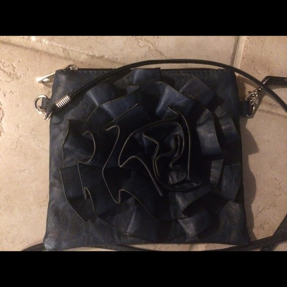 Navy flower purse - Picture 2 of 4