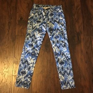 Blue/ White Print Ankle pants