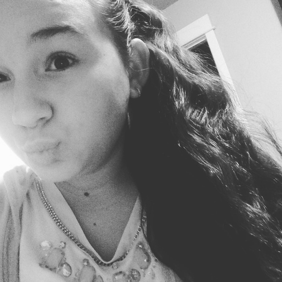 Meet your Posher, Victoria