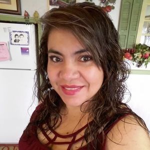 Meet your Posher, Yanira