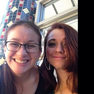 Meet your Posher, Adina