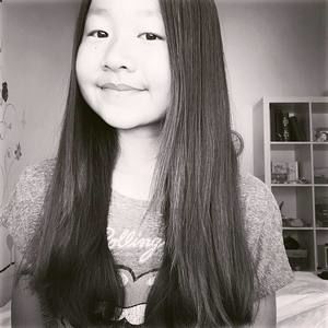 Meet your Posher, Kayla