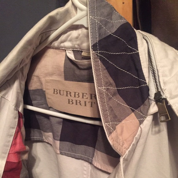 Men's Burberry Jacket - Picture 2 of 4