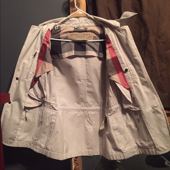 Men's Burberry Jacket - Picture 3 of 4