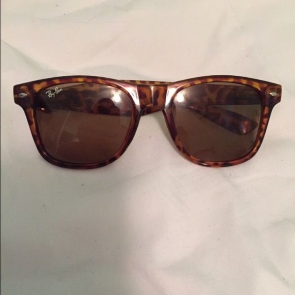 Ray-Bans sunglasses