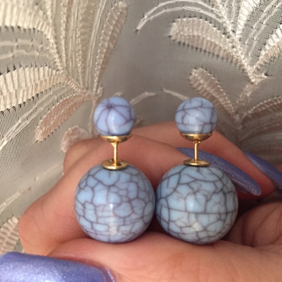 2/$15 Powder Blue Matrix Double Side Earrings - Picture 3 of 4