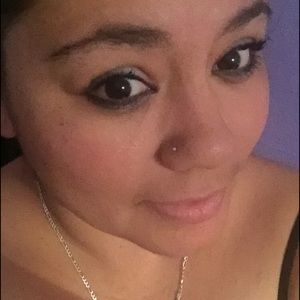 Meet your Posher, Isabel