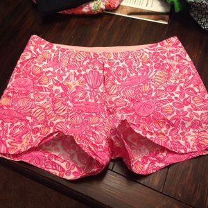 Lilly Pulitzer size 6 pink shorts
