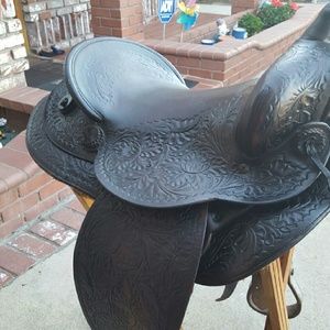 Antique saddle