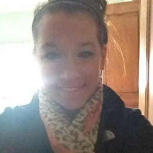 Meet your Posher, Leah