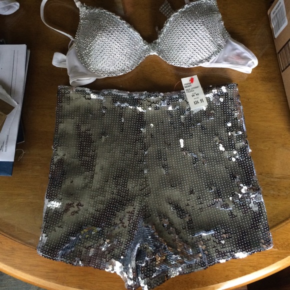 Silver sparkly rave shorts - Picture 1 of 1