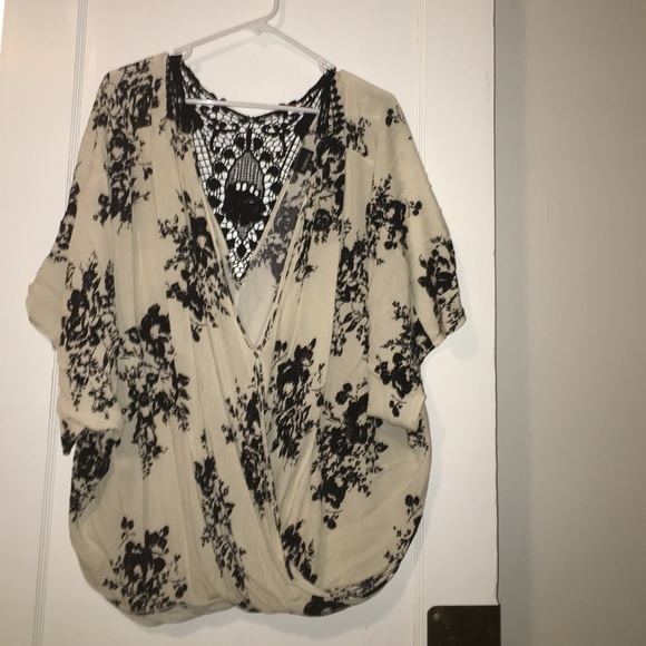 Torrid Beige & Black Blouse - Picture 1 of 2